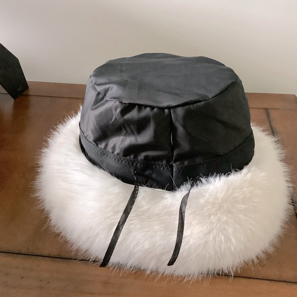 Faux White Fur Hat - Picture 3 of 3